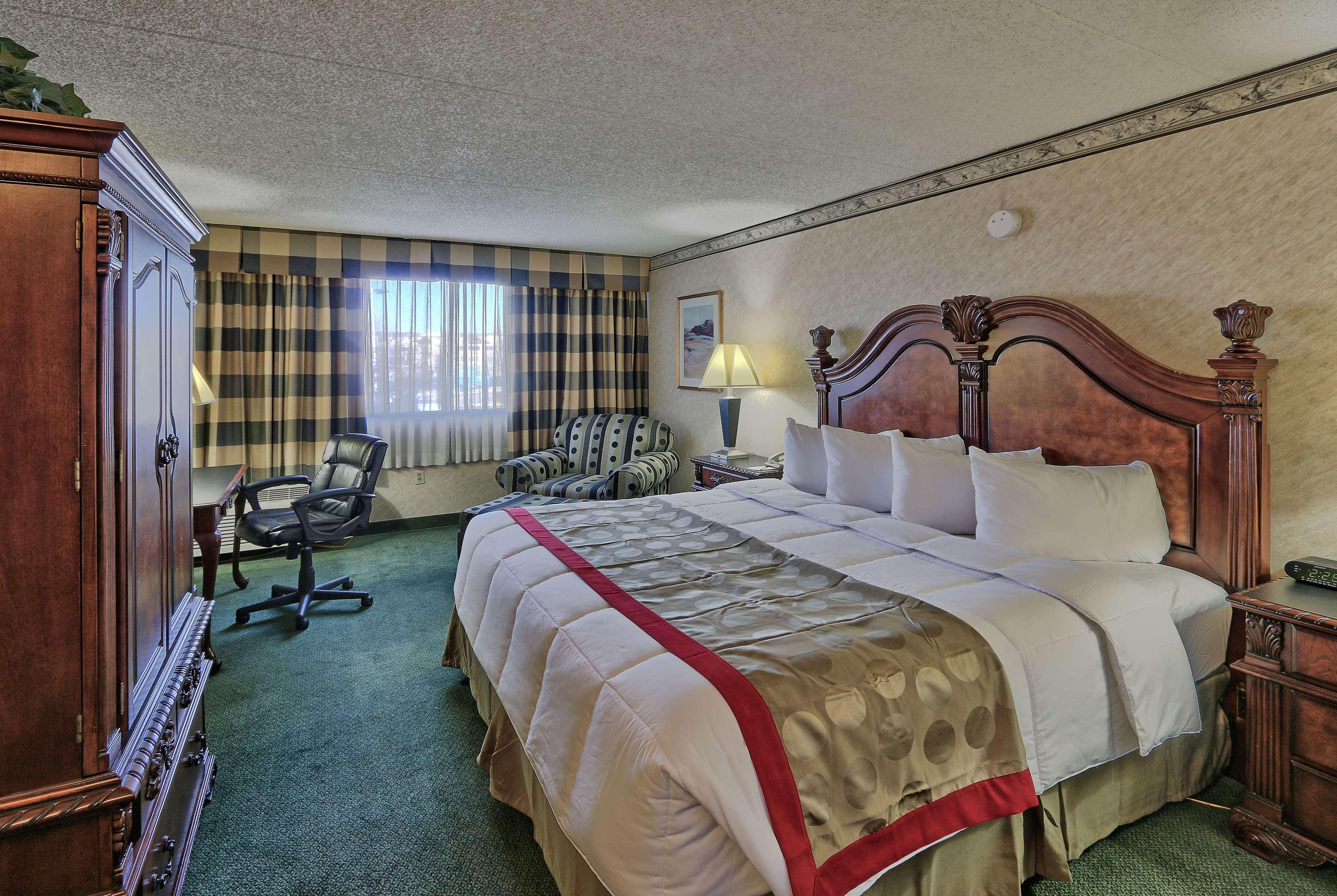 Ramada By Wyndham Albuquerque Midtown Hotel Exterior photo